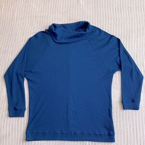 New Old Navy Maternity Blue Waffle Thermal Crowl Neck Top Size Large !